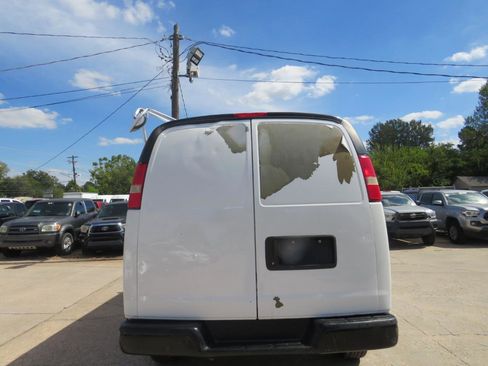 Used 2009 Chevrolet Express 2500 Extended RWD image 19