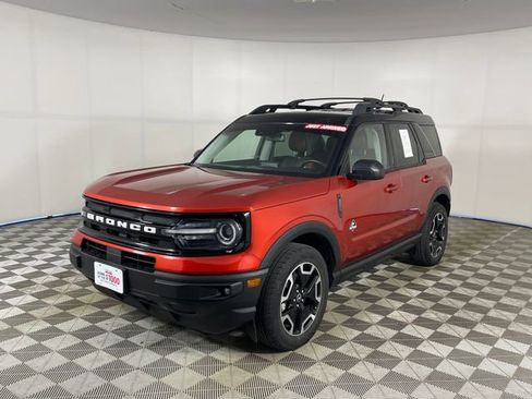 Used 2022 Ford Bronco Sport Outer Banks w/ Tech Package AWD/4WD image 1