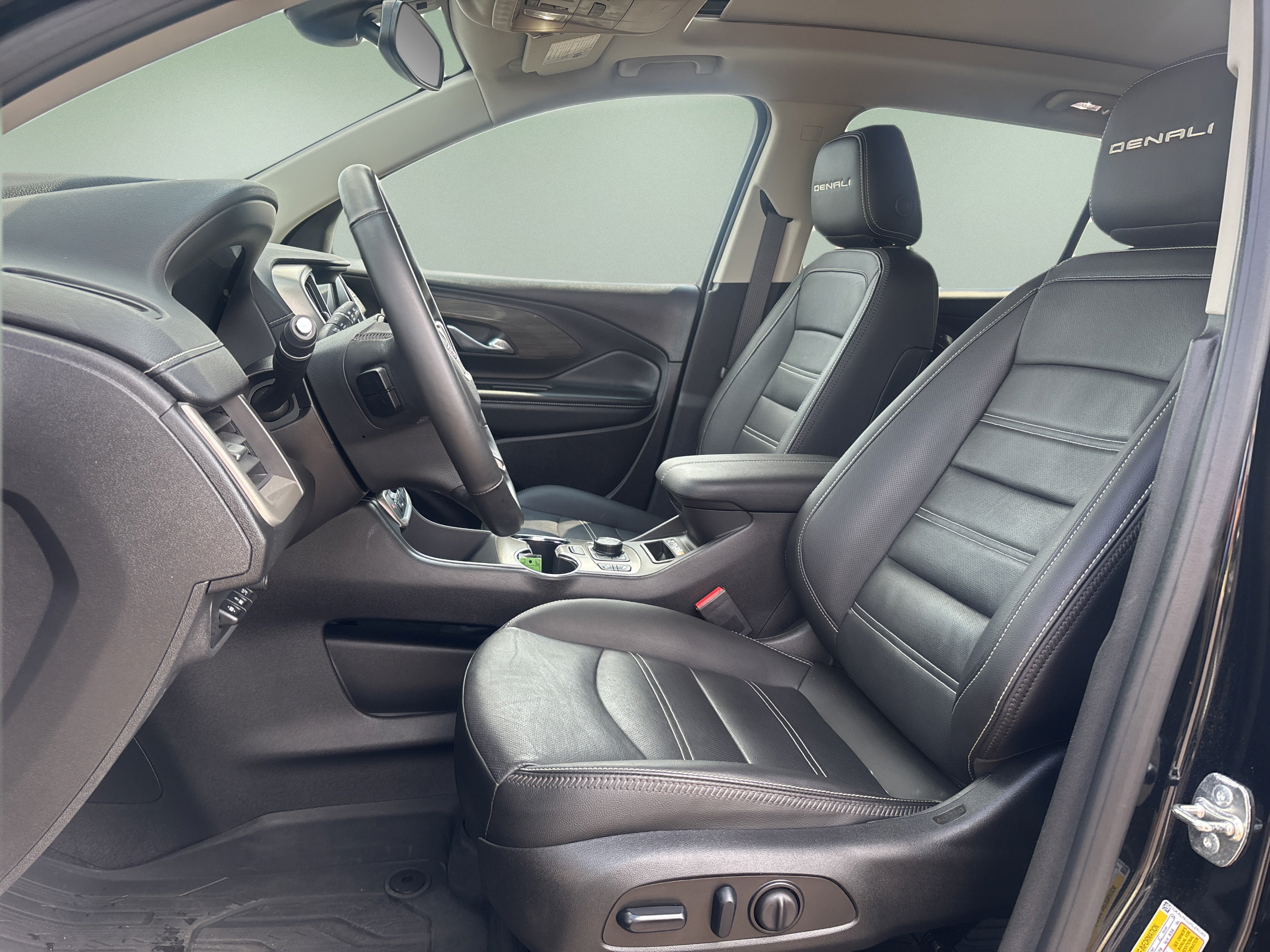 Used 2024 GMC Terrain Denali w/ LPO, Floor Liner Package AWD/4WD image 26