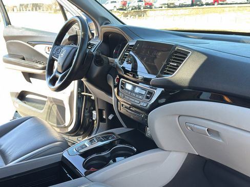Used 2020 Honda Pilot Touring image 26