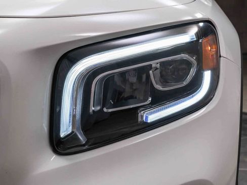 Certified 2023 Mercedes-Benz GLB 250 image 11