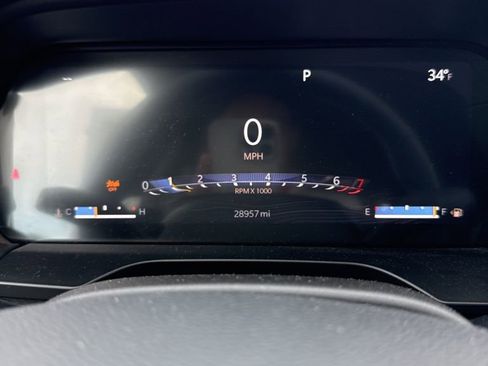 Used 2023 Jeep Grand Cherokee Limited w/ Luxury Tech Group II image 7