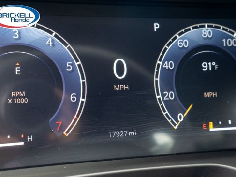 Used 2025 Jeep Grand Cherokee Laredo w/ Luxury Tech Group I RWD image 36