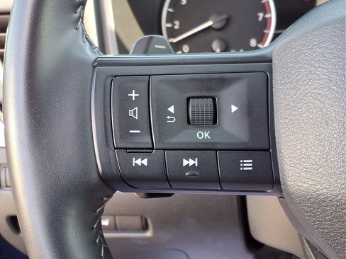 Used 2025 Nissan Rogue SV FWD image 16