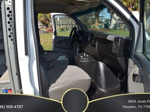 Used 2012 Chevrolet Express 2500 w/ Power Package image 12