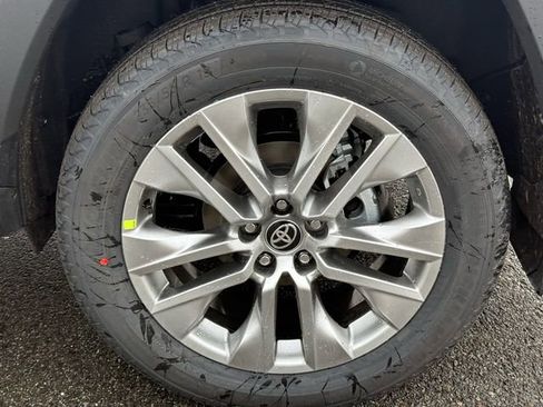 New 2025 Toyota RAV4 Limited image 11