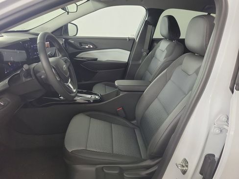 New 2026 Chevrolet Trax LT w/ Midnight Edition image 12