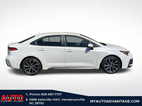 Used 2021 Toyota Corolla SE FWD image 2