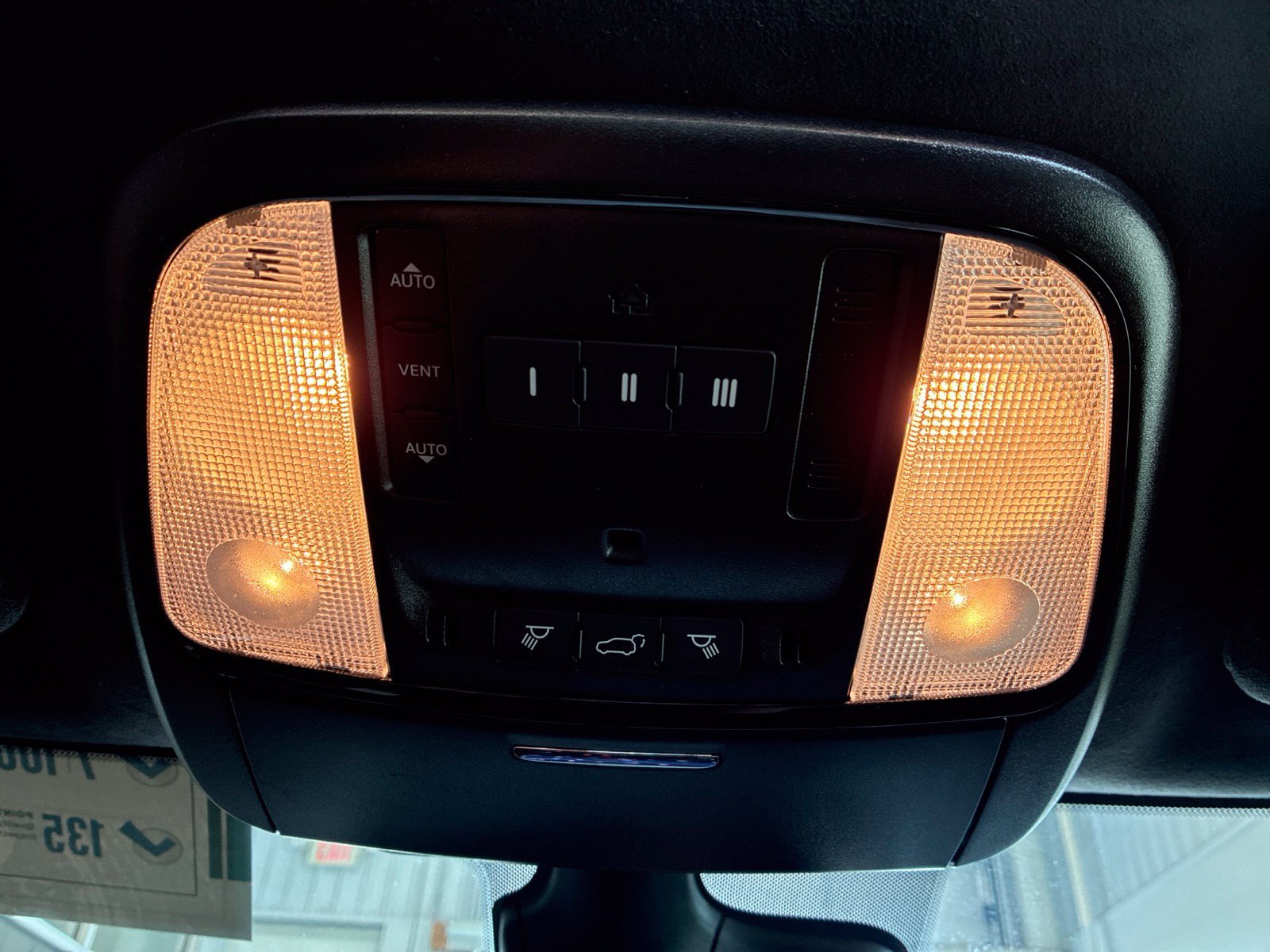 Used 2025 Dodge Durango R/T AWD/4WD image 29