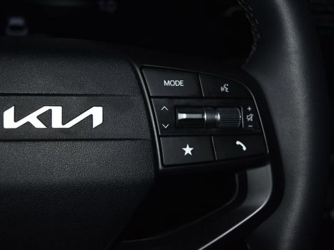 Used 2025 Kia K4 EX image 10