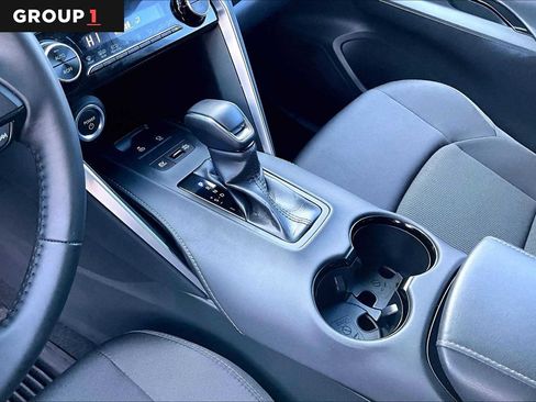 Used 2024 Toyota Venza LE image 15