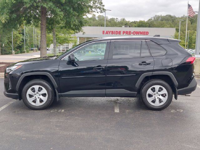 Used 2025 Toyota RAV4 LE AWD/4WD image 10