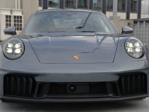 Certified 2025 Porsche 911 Carrera GTS image 6