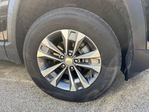 Used 2026 Chevrolet Equinox LT FWD image 8