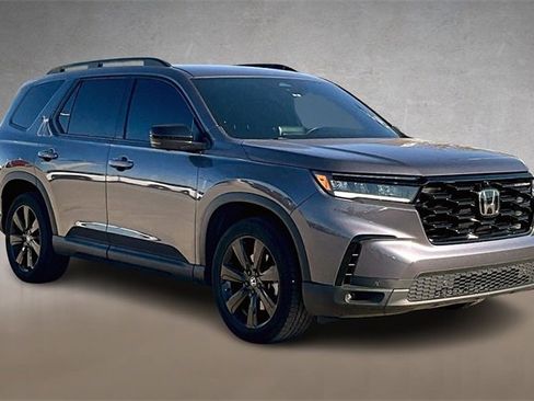 Used 2025 Honda Pilot Black Edition image 8