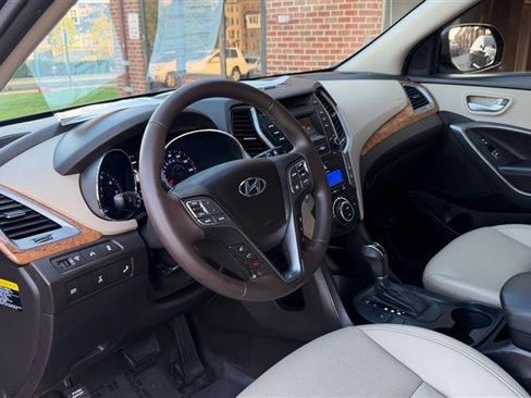 Used 2016 Hyundai Santa Fe SE w/ Option Group 02 AWD/4WD image 34