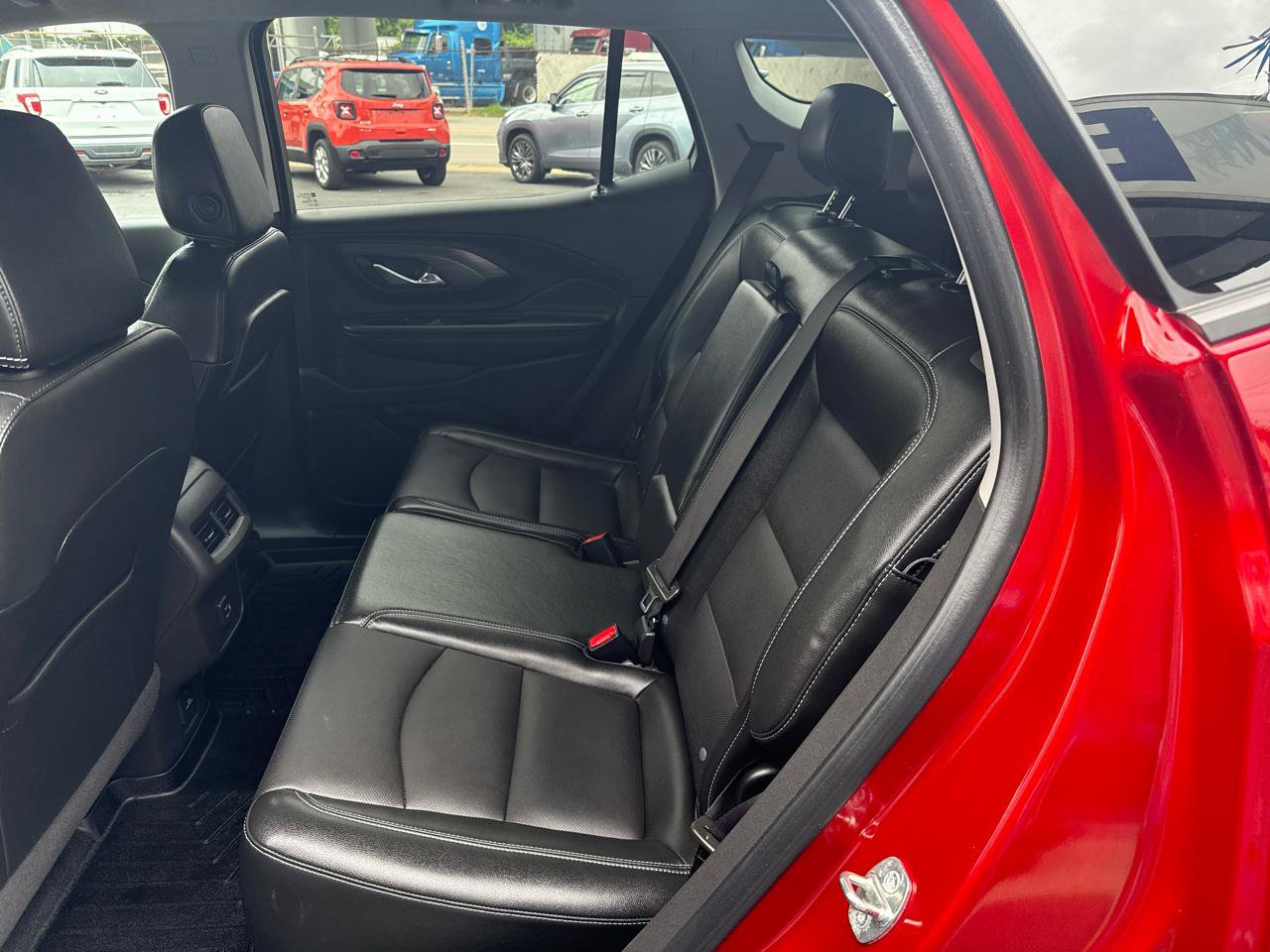 Used 2023 GMC Terrain SLT AWD/4WD image 25