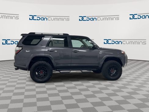 Used 2023 Toyota 4Runner SR5 AWD/4WD image 9