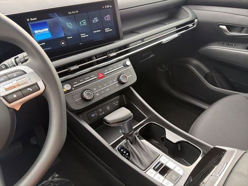 New 2026 Hyundai Tucson SE image 28