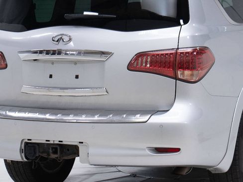 Used 2017 INFINITI QX80 4WD w/ Driver Assistance Package image 11