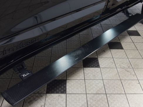 Used 2023 GMC Sierra 1500 AT4 w/ AT4 Premium Package image 33