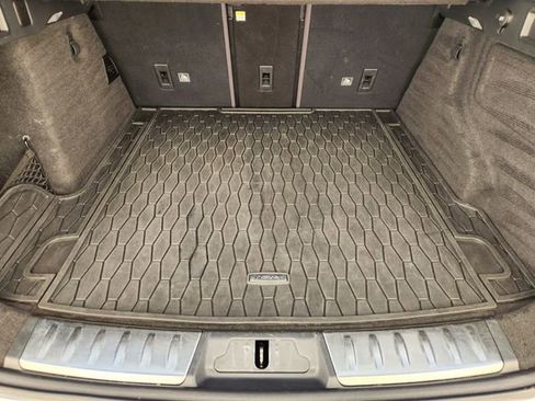 Used 2020 Jaguar F-PACE Prestige image 31