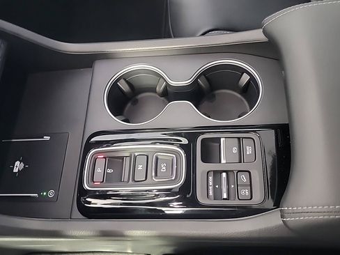 Certified 2025 Honda Pilot Touring image 34