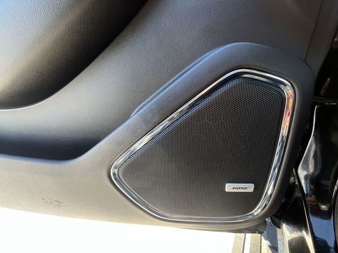 Used 2020 Chevrolet Suburban Premier w/ Premier Plus Edition image 25