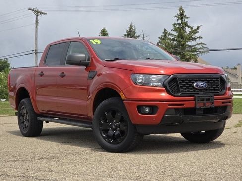 Used 2019 Ford Ranger XLT w/ Black Appearance Package AWD/4WD image 2