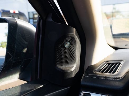 Used 2022 Ford Ranger Lariat w/ Tremor Off-Road Package image 18