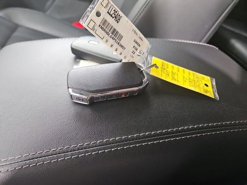 Used 2023 Kia Sorento EX image 29