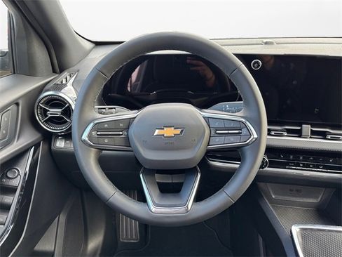 New 2026 Chevrolet Equinox LT image 12