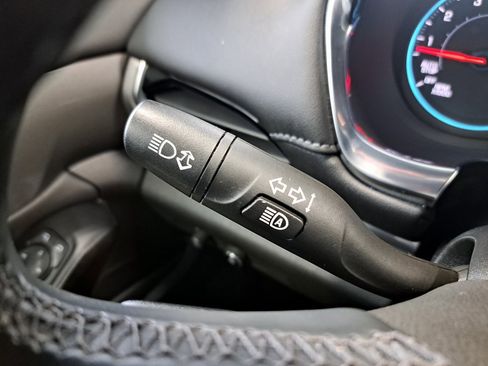 Used 2023 Chevrolet Traverse LT image 22