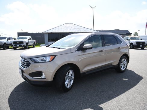 Used 2020 Ford Edge SEL w/ Convenience Package FWD image 5