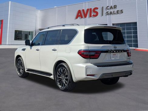 Used 2023 Nissan Armada Platinum w/ Captain's Chairs Package image 3