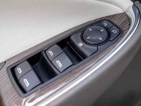 Used 2024 Chevrolet Malibu LT FWD image 18