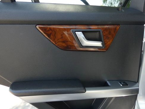 Used 2012 Mercedes-Benz GLK 350 2WD image 37