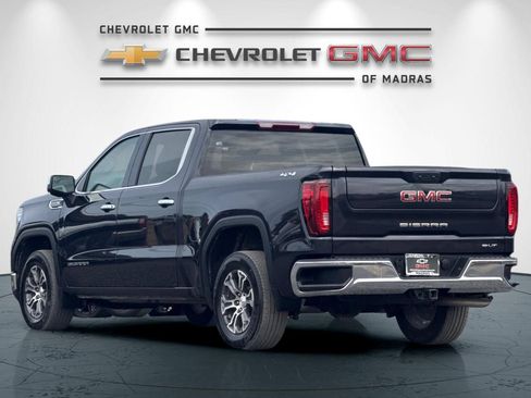 Used 2025 GMC Sierra 1500 SLT AWD/4WD image 5
