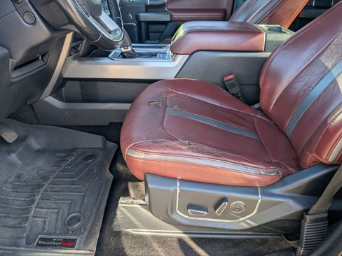 Used 2018 Ford F150 Platinum w/ Equipment Group 701A Luxury image 14