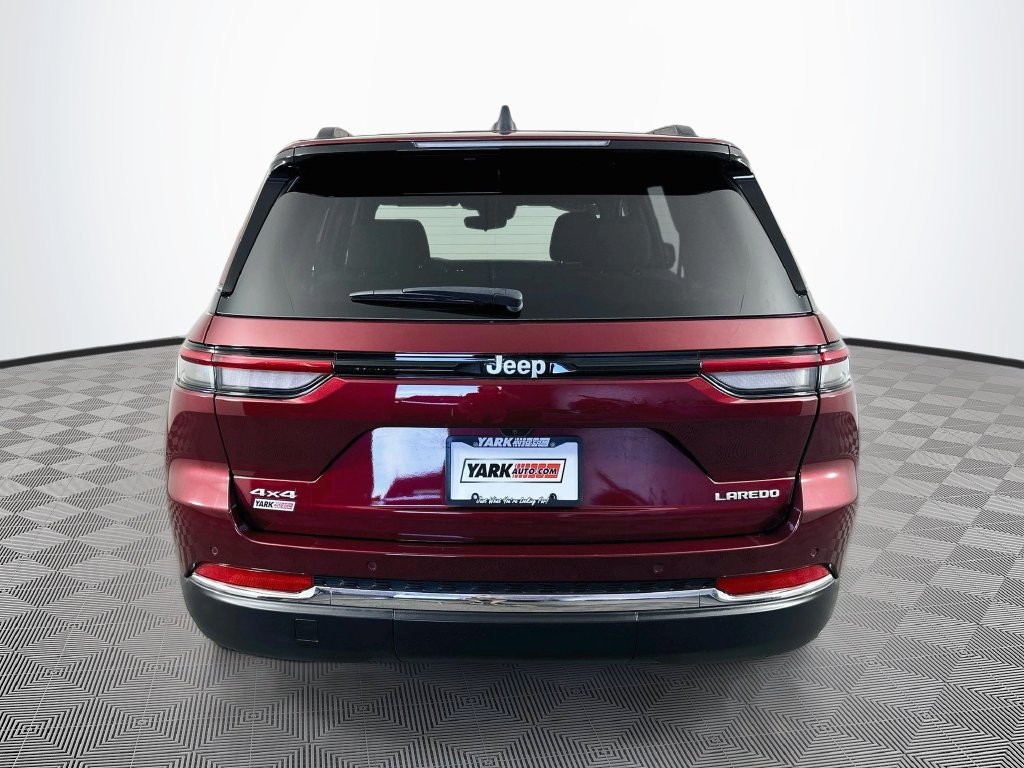 Certified 2024 Jeep Grand Cherokee Laredo X w/ Luxury Tech Group I AWD/4WD image 10