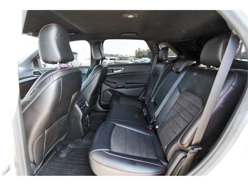Used 2021 Ford Edge ST-Line FWD image 10