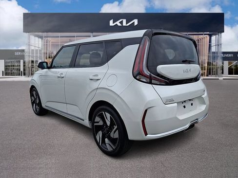 Used 2023 Kia Soul GT-Line w/ GT-Line Technology Package FWD image 4