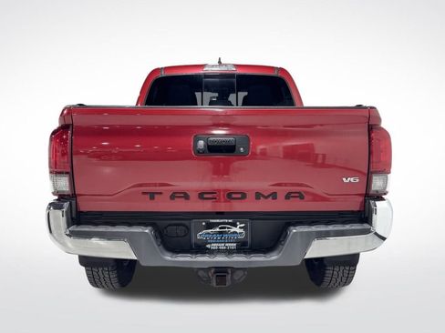 Used 2018 Toyota Tacoma TRD Off-Road image 8