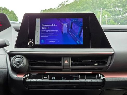 Used 2024 Toyota Prius Prime FWD image 27