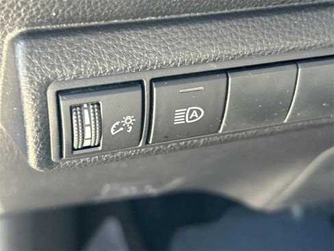 Used 2023 Toyota Corolla SE image 23