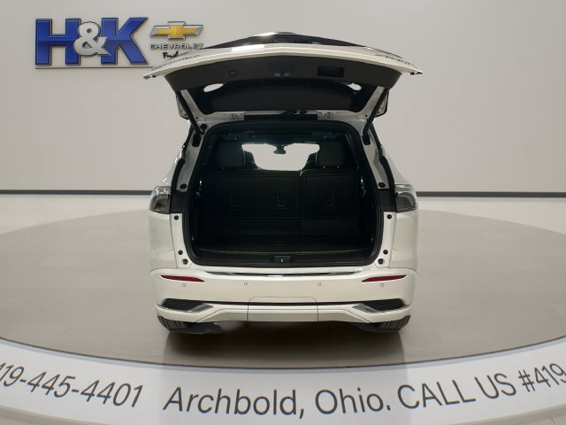 Used 2022 Buick Enclave Avenir w/ Avenir Technology Package AWD/4WD image 32