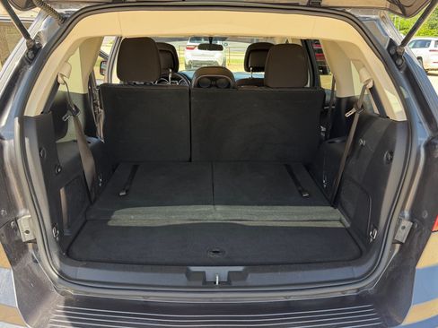 Used 2018 Dodge Journey SE w/ Connectivity Group FWD image 34