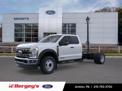 New 2026 Ford F550 4x4 Supercab Super Duty image 1