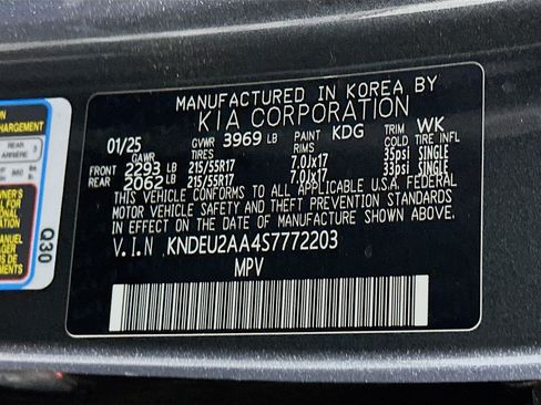 Used 2025 Kia Seltos S image 12