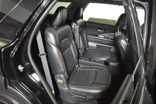 Certified 2024 Nissan Pathfinder Platinum AWD/4WD image 34